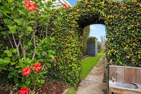 Photo of property in 1 Hall Road, Matua, Tauranga, 3110