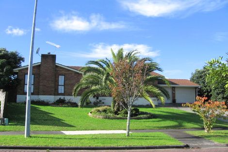 Photo of property in 46 Channing Crescent, Botany Downs, Auckland, 2010