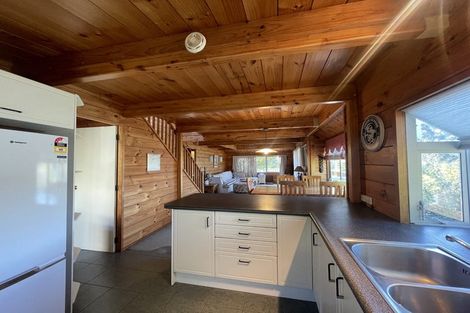 Photo of property in 2/28 Knightsbridge Drive, Forrest Hill, Auckland, 0620