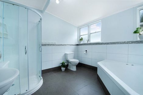 Photo of property in 12 Mildon Road, Waitakere, Auckland, 0782