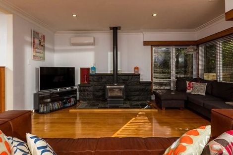 Photo of property in 1/288 East Coast Road, Forrest Hill, Auckland, 0620