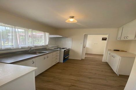 Photo of property in 36 Goodwood Drive, Goodwood Heights, Auckland, 2105