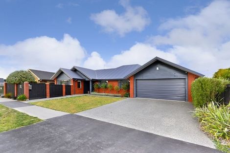Photo of property in 3 Woodhaven Place, Parklands, Christchurch, 8083