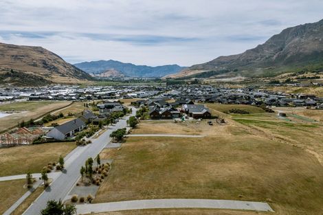 Photo of property in 14 Cunninghams Drive, Jacks Point, Queenstown, 9371