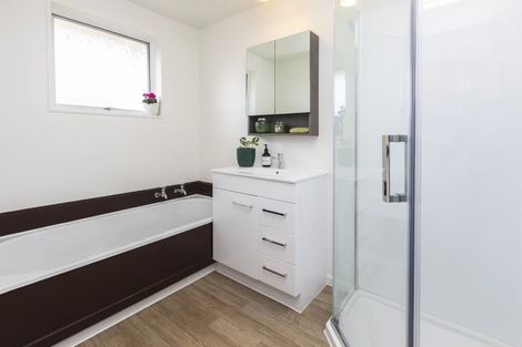 Photo of property in 1/49 Kuaka Crescent, Bromley, Christchurch, 8062