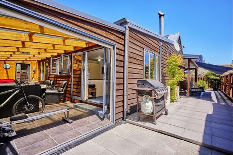 Photo of property in 41 Mcdonnell Road, Arrowtown, 9302