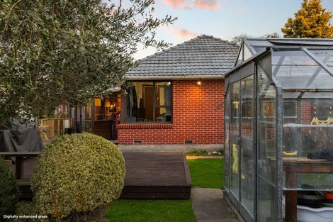 Photo of property in 9 Hannah Place, Redwood, Christchurch, 8051
