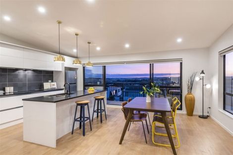 Photo of property in 50 Ascension Crescent, Orewa, 0931