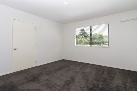 Photo of property in 46 Lexington Drive, Botany Downs, Auckland, 2010