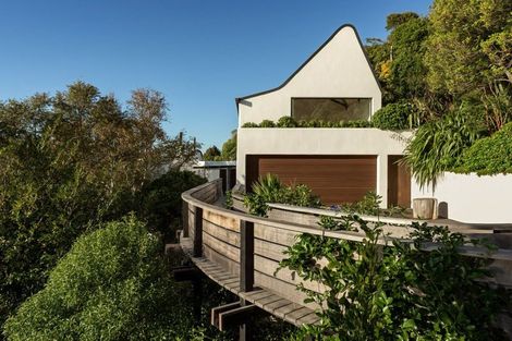 Photo of property in 3 Maramanui Way, Karaka Bays, Wellington, 6022