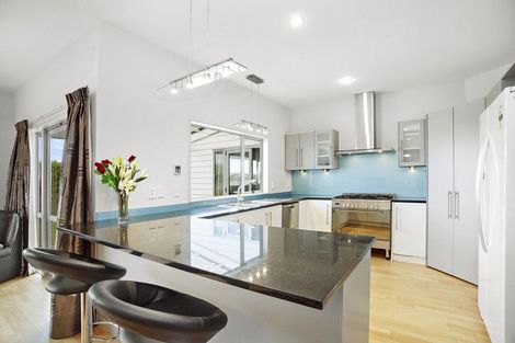 Photo of property in 15 Paparoa Crescent, Aotea, Porirua, 5024