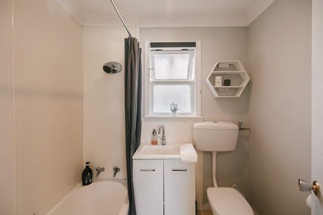 Photo of property in 34 Hedges Street, Sanson, 4817