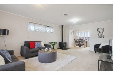 Photo of property in 1/78 Bentley Avenue, Glenfield, Auckland, 0629