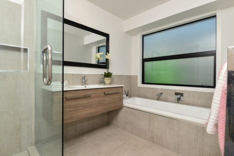 Photo of property in 14 Kentwood Place, Flagstaff, Hamilton, 3210