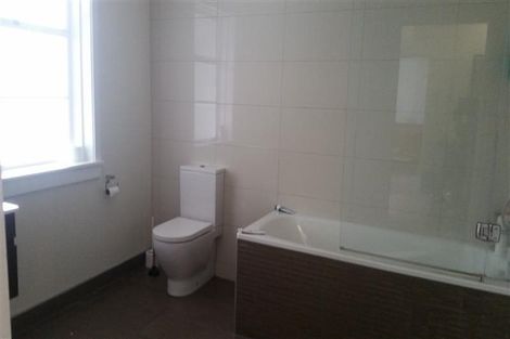 Photo of property in 33 Matipo Road, Mairangi Bay, Auckland, 0630