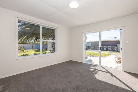 Photo of property in 2 Shelswell Street, Westport, 7825