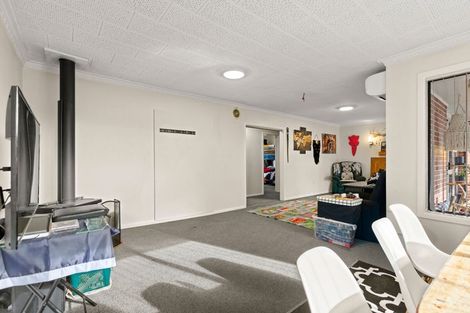 Photo of property in 9 Hannah Place, Redwood, Christchurch, 8051