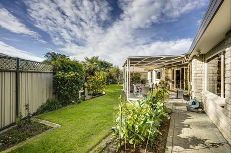 Photo of property in 5 Flemington Place, Taradale, Napier, 4112