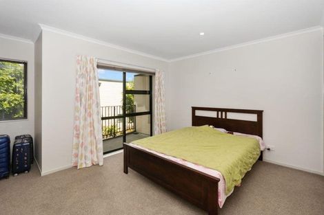 Photo of property in 10/17 Harbour View Road, Te Atatu Peninsula, Auckland, 0610