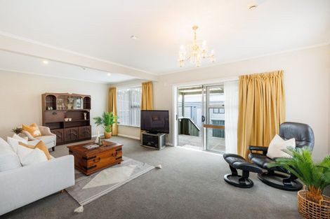 Photo of property in 9 Bristol Crescent, Roslyn, Palmerston North, 4414