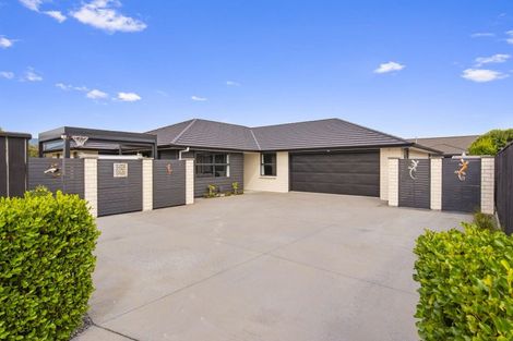 Photo of property in 47 San Priamo Place, Paraparaumu Beach, Paraparaumu, 5032