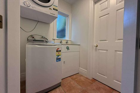 Photo of property in 12c Hobson Street, Thorndon, Wellington, 6011