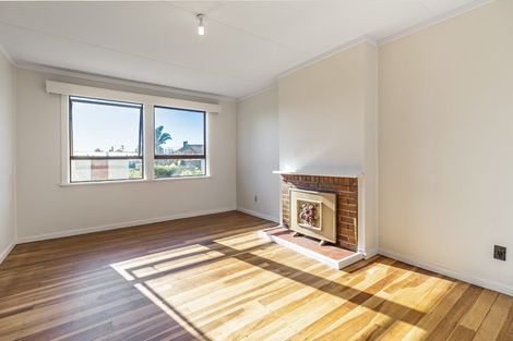 Photo of property in 27 Stoddard Road, Wesley, Auckland, 1041