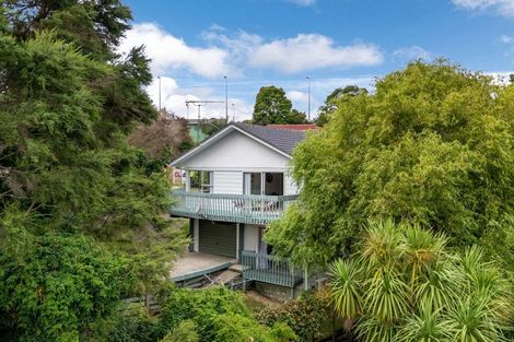 Photo of property in 98 Spinella Drive, Bayview, Auckland, 0629