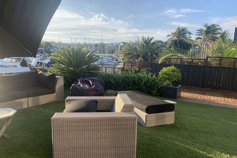 Photo of property in 1/12 Craig Road, Milford, Auckland, 0620