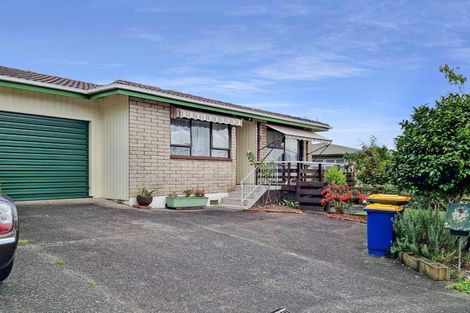 Photo of property in 4/15 Seabrook Avenue, New Lynn, Auckland, 0600