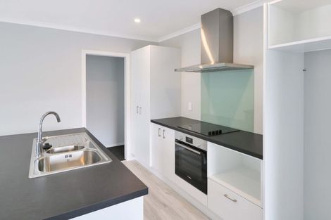 Photo of property in 4d Horoeka Street, Stokes Valley, Lower Hutt, 5019