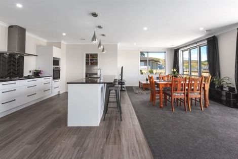 Photo of property in 12 Frances Brown Avenue, Aotea, Porirua, 5024