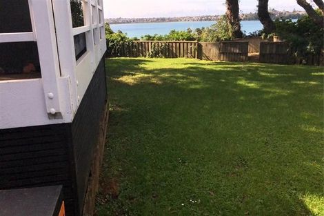 Photo of property in 77 Sylvan Avenue, Northcote, Auckland, 0627