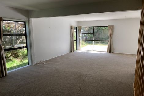 Photo of property in 1/15 Fairfax Avenue, Northcote, Auckland, 0627