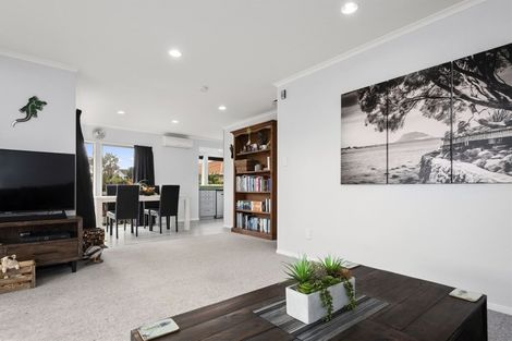 Photo of property in 22 The Green, Mount Maunganui, 3116