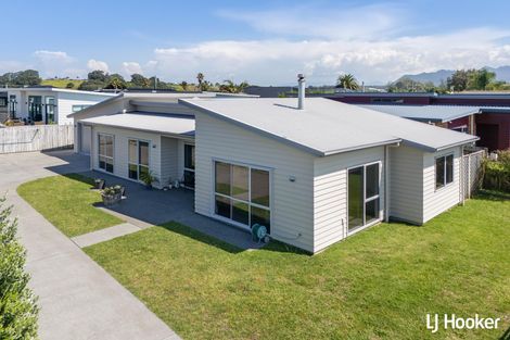 Photo of property in 11 Surfers Avenue, Waihi Beach, 3611