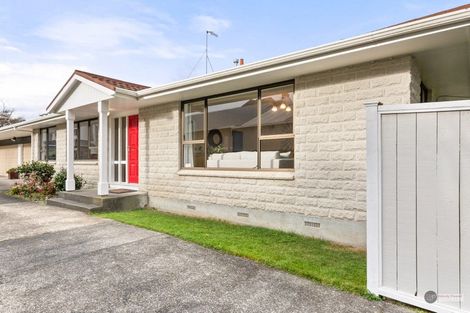 Photo of property in 19a Totara Crescent, Woburn, Lower Hutt, 5010