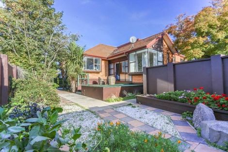 Photo of property in 92 Clyde Road, Ilam, Christchurch, 8041