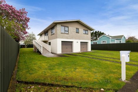 Photo of property in 14 Tayler Street, Eltham, 4322