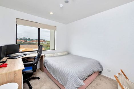Photo of property in Apollo Apartments, 201/46 Rosedale Road, Rosedale, Auckland, 0632