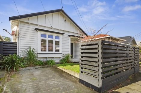 Photo of property in 129 Onepu Road, Lyall Bay, Wellington, 6022