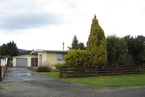 Photo of property in 12 Wadsworth Street, Takaka, 7110