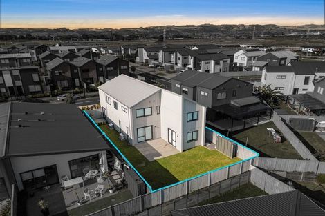 Photo of property in 5 Aquamarine Road, Rosehill, Papakura, 2113