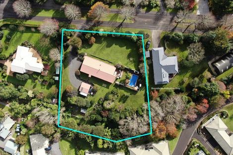 Photo of property in 11 Herbert Drive, Whangamata, 3620