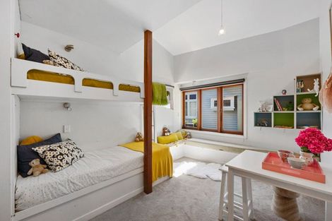 Photo of property in 107 Vauxhall Road, Narrow Neck, Auckland, 0624