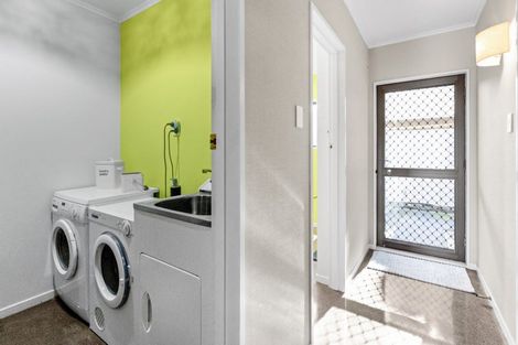 Photo of property in 58 Churchill Drive, Taradale, Napier, 4112