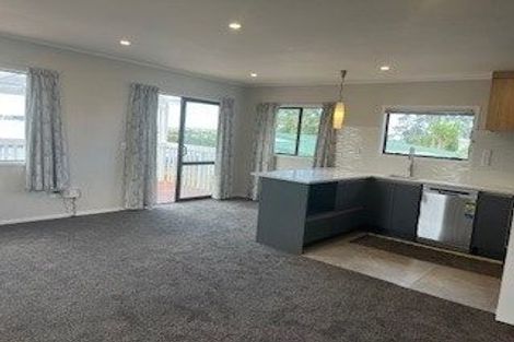 Photo of property in 1/40c West Coast Road, Glen Eden, Auckland, 0602