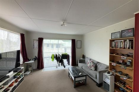 Photo of property in 31 Cumberland Street, Merrilands, New Plymouth, 4312