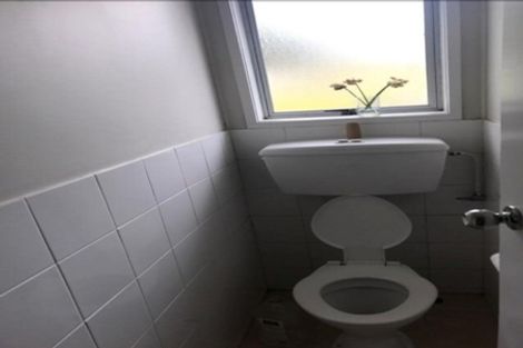 Photo of property in 5 Garner Place, Glenfield, Auckland, 0629