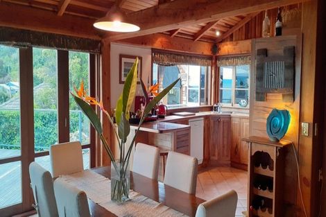 Photo of property in 4 Grenville Terrace, Moana, Nelson, 7011